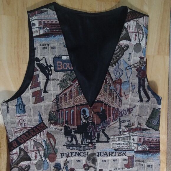 Vintage French Quarter New Orleans Pattern Vest - Picture 1 of 6